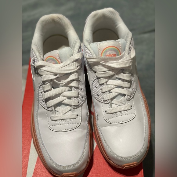 Nike Air Max 90 LTR SE "White/Aura/Lt Madder Root" GS size 7Y - Picture 4 of 11